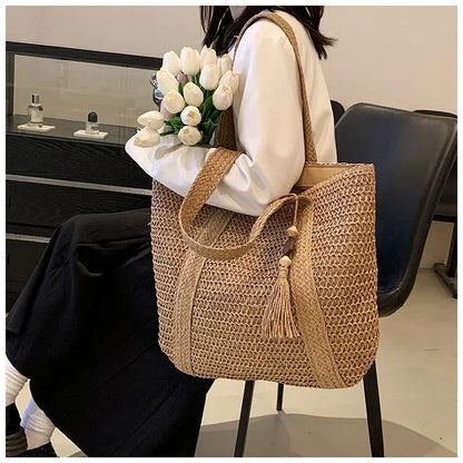 Fashion Large Capacity Fringe Pendant Handmade Straw Handbag Women Holiday Beach Casual Tote Top-Handle Bags Retro Shoulder Bags